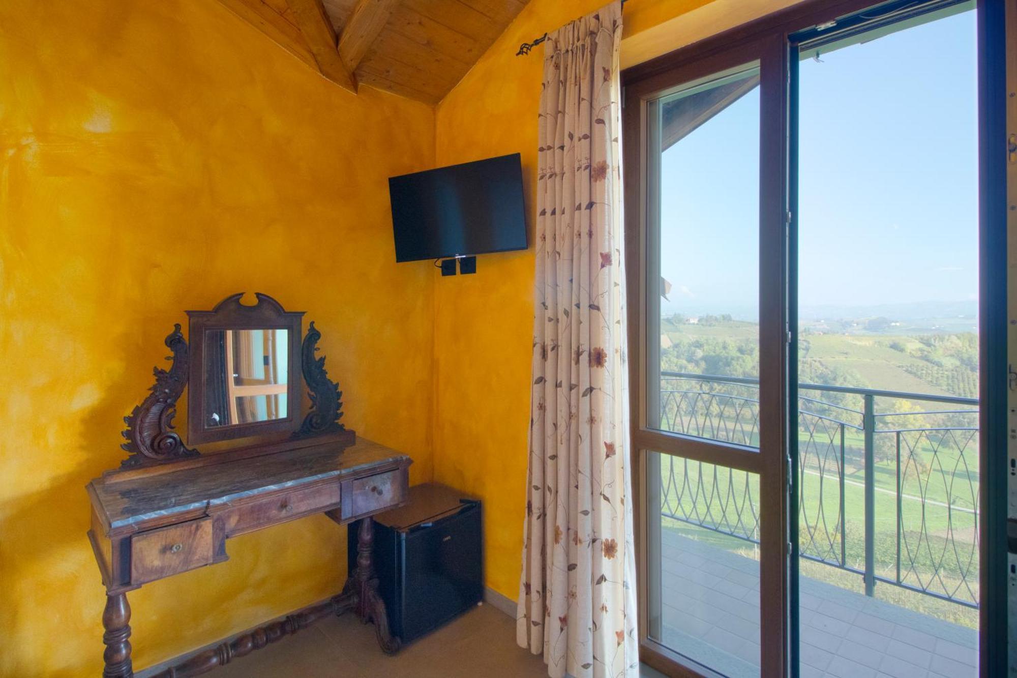 Agriturismo Cascina Reggio Castelnuovo  エクステリア 写真
