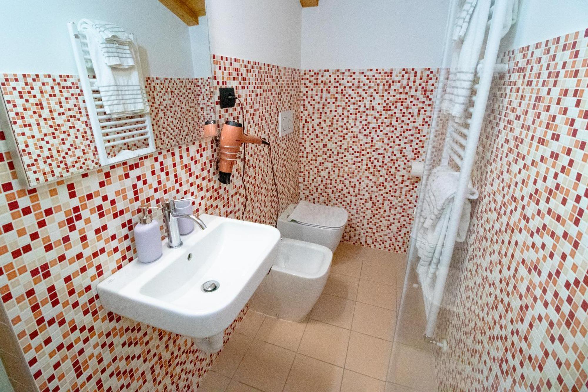 Agriturismo Cascina Reggio Castelnuovo  エクステリア 写真